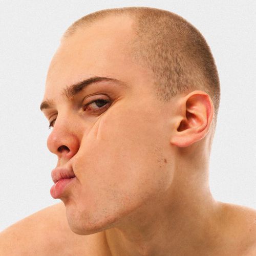 Скачать песню Лёня - Леле