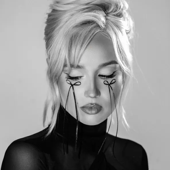 Скачать песню Клава Кока - Ты Грустишь