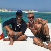 Скачать песню Gianluca Vacchi & Luis Fonsi - Sigamos Bailando (feat. Yandel)