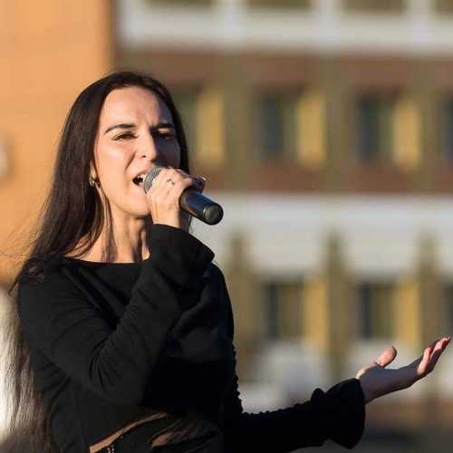 Скачать песню Ляля Алексакова - Так Тихо Падал Снег